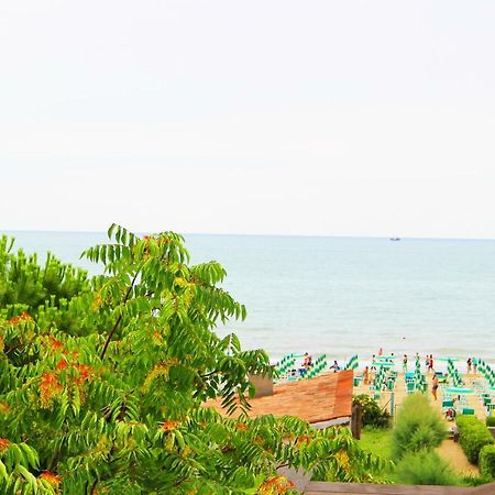 Hotel Laguna Lido di Jesolo Bagian luar foto