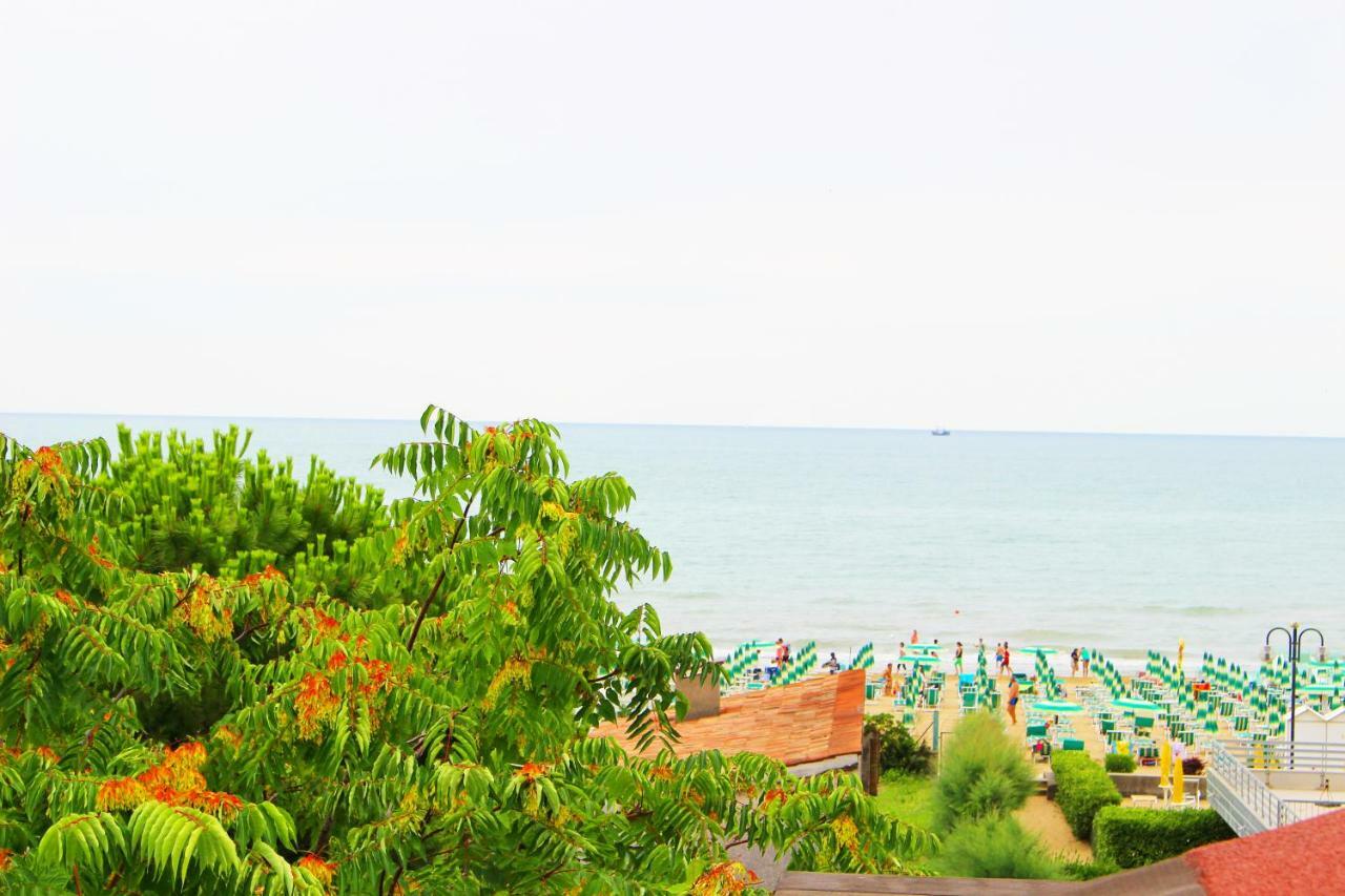 Hotel Laguna Lido di Jesolo Bagian luar foto